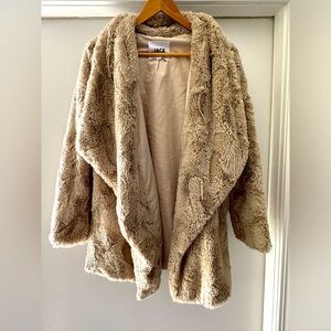 Women’s fun fluffy jacket